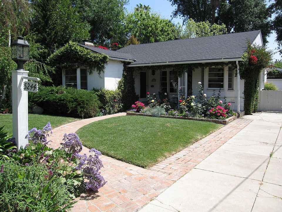 Talk about curb appeal!