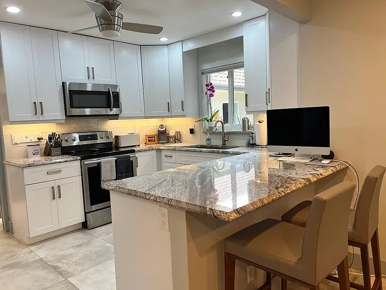 4021 N Cypress Dr — Photo 9