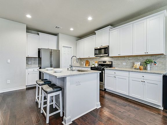 3rd image of 1349 Eagle Ray St