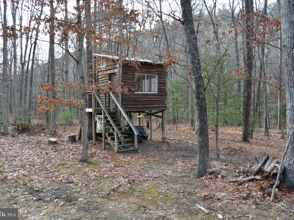 755 Ritters Valley Dr, Capon Bridge, WV 26711