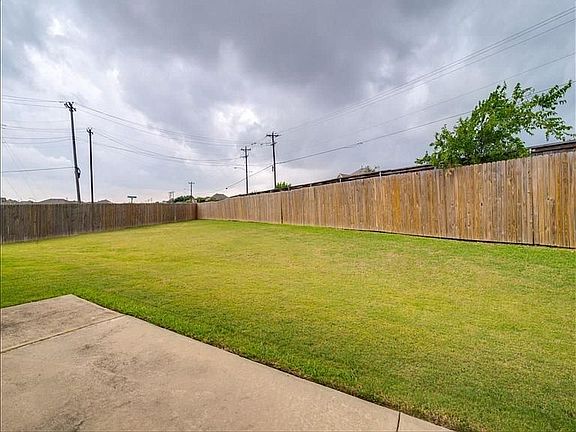 4th image of 13001 Evergreen Dr
