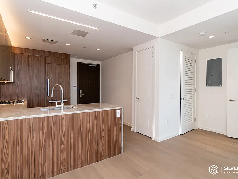 PENTHOUSE P 199th Ave #PHP — Photo 8