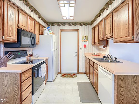 2nd image of 6105 Bloss Dr
