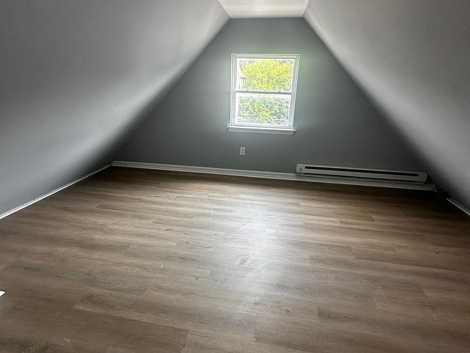 1st image of 31 Kent St #3A