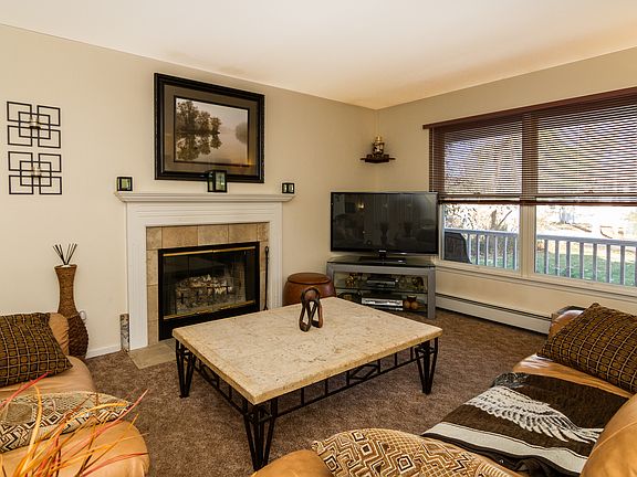 2nd image of 106 Baybright Dr E