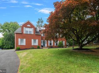 642 Meadow Rd, Huntingdon Valley, PA 19006