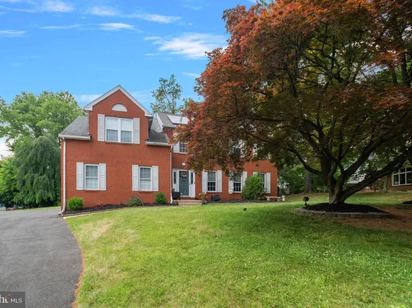 642 Meadow Rd, Huntingdon Valley, PA 19006