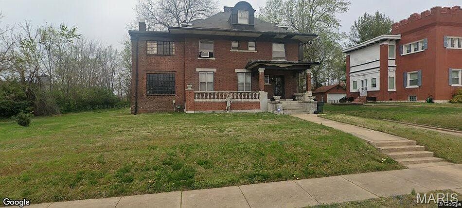 1st image of 11 Thornby Pl