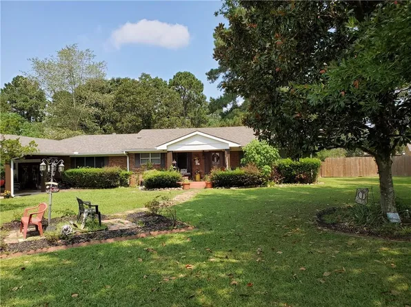 150 Browns Ln, Pineville, LA 71360