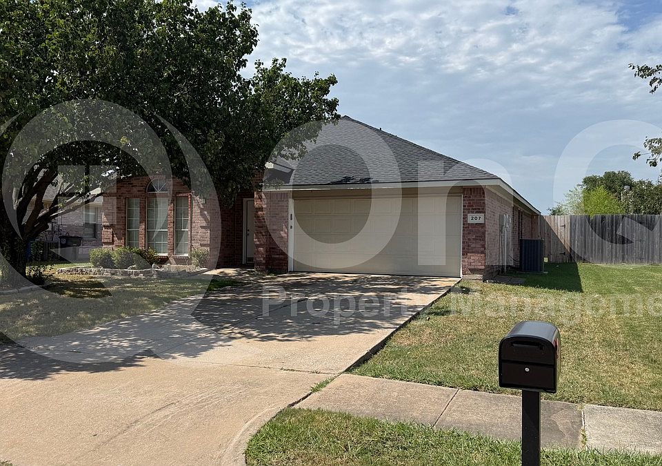 1st image of 207 Lake Wichita Dr