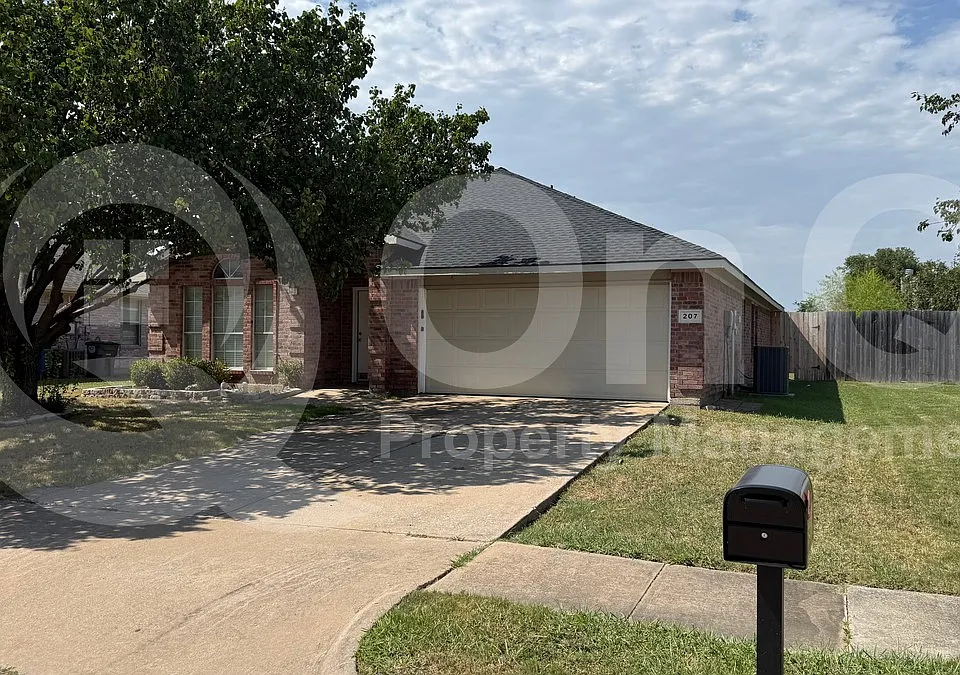 207 Lake Wichita Dr