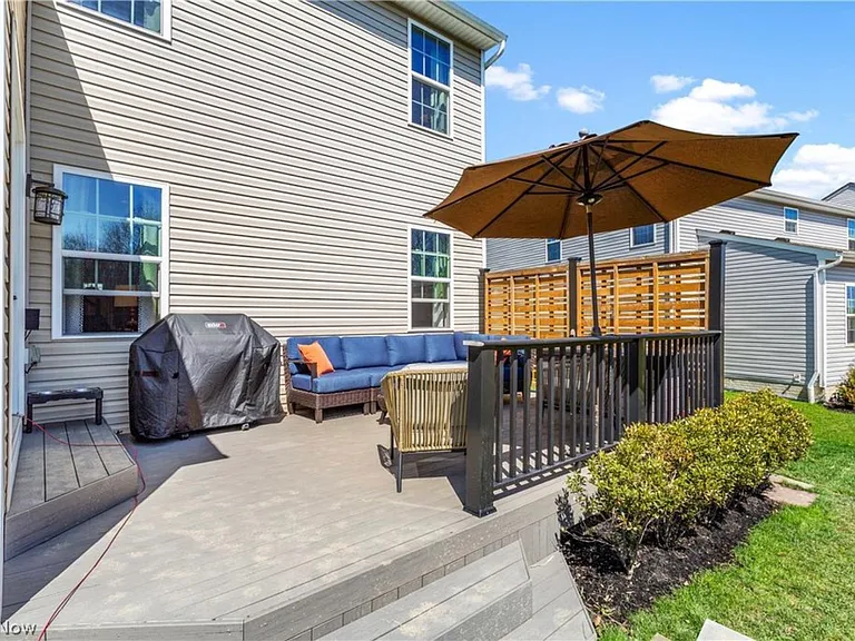 10267 Flagstone Dr — Photo 2