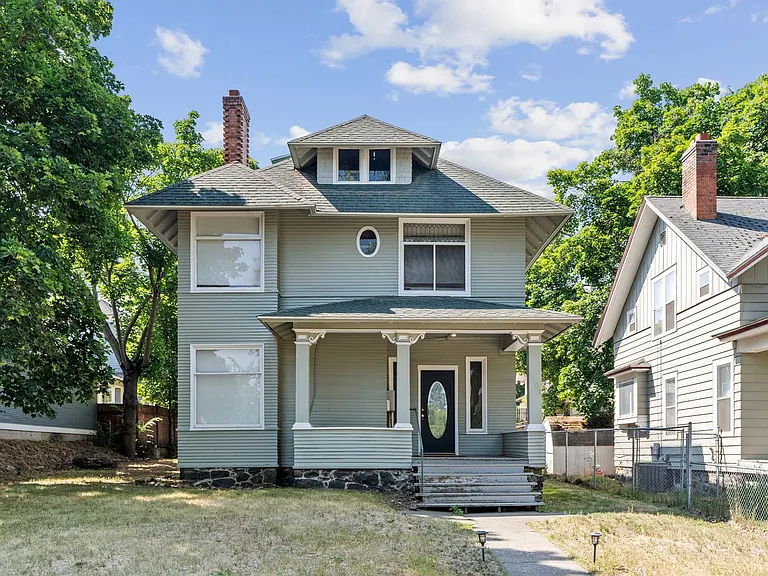 1707 W 8th Ave — Photo 1