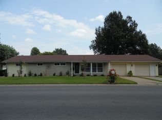 806 Pine St, Sikeston, MO 63801
