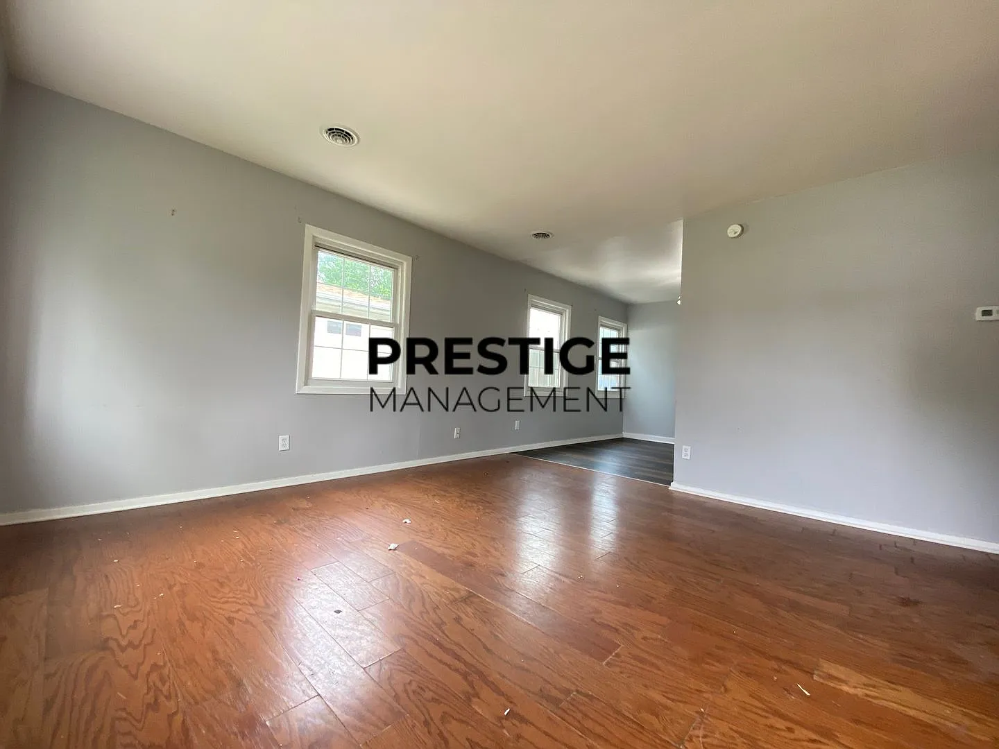 3 Bedroom Home With Central Air — Photo 2