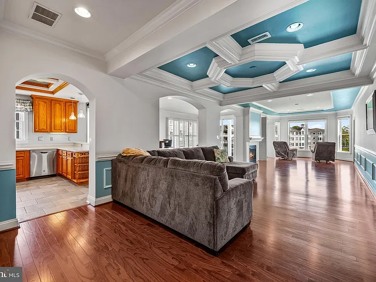 4700 Water Park Dr #J — Photo 12