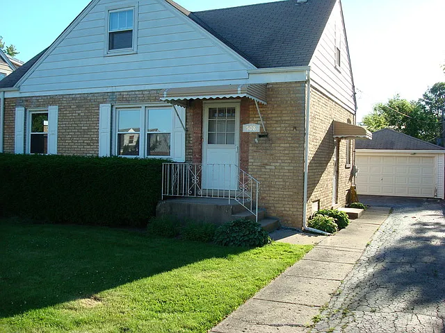 508 N Elm St photo 1