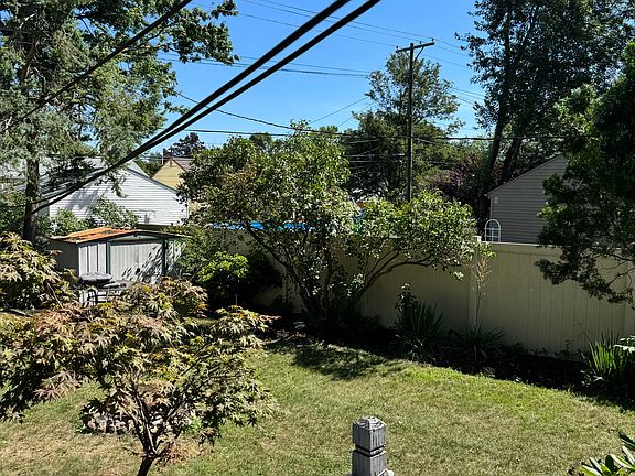 4th image of 31044 Florence St