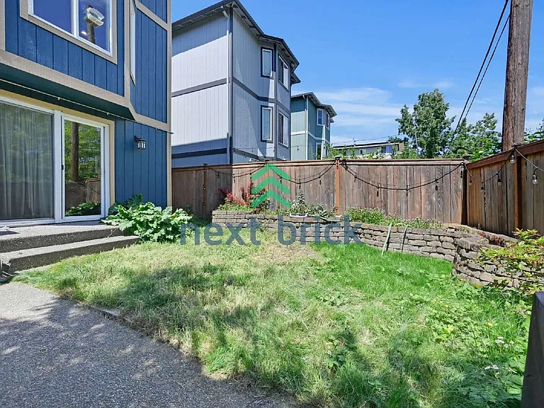4084 Letitia Ave S — Photo 22