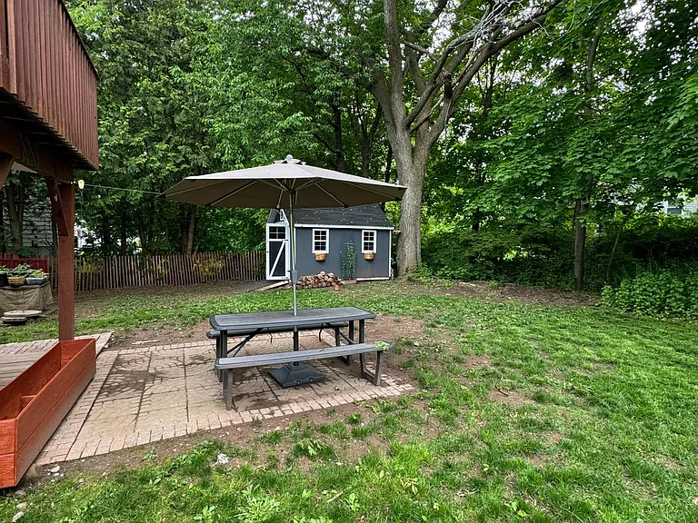 7 Gwen Rd #B — Photo 10