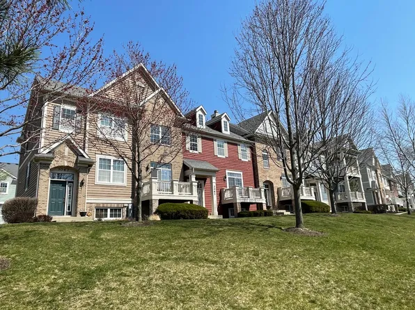 3065 Marion St, Elgin, IL 60124