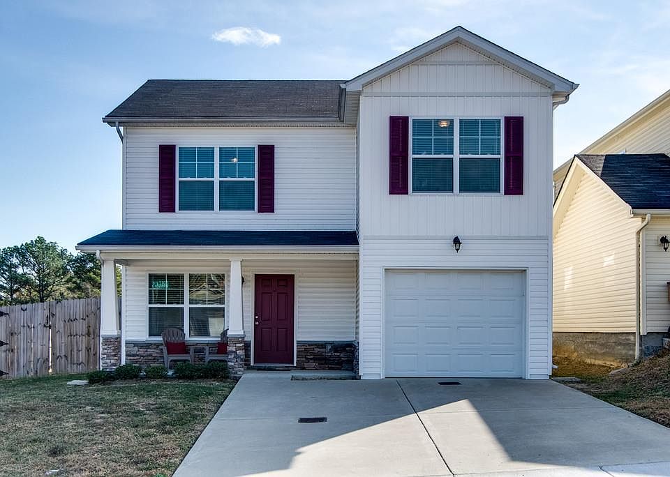 1st image of 701 Griggs Pl