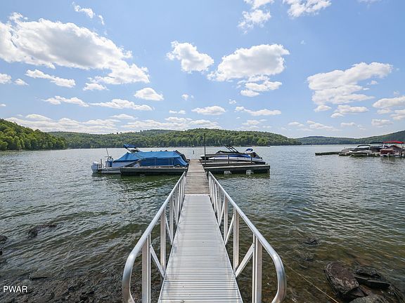 3rd image of 1449 Lakeland Dr