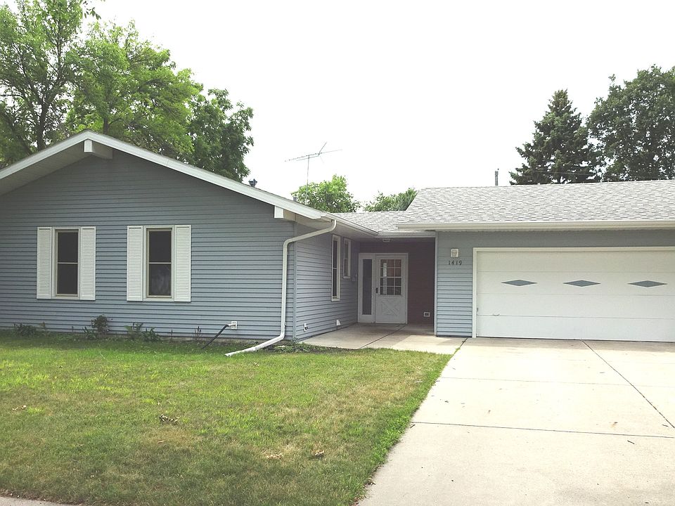 1st image of 1419 20th Ave S
