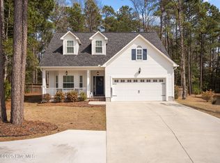 316 Oak Ridge Ct, Swansboro, NC 28584