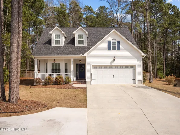 316 Oak Ridge Court, Swansboro, NC 28584