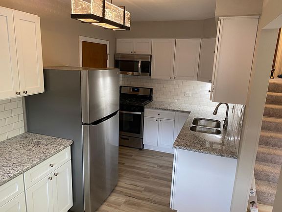 BRAND NEW beautiful kitchen