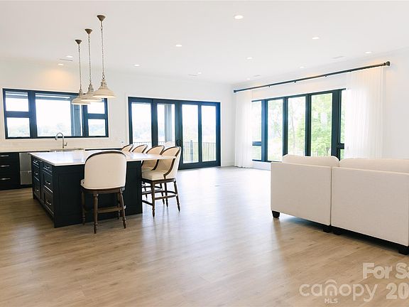 5th image of 6203 Plantation Pointe Dr