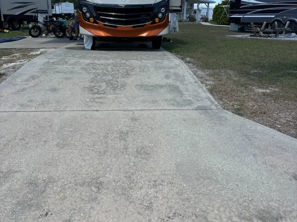 47 Oak Ridge Cir, Lake Placid, FL 33852