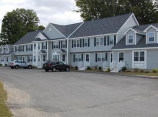 7 Bennett St, Pepperell, MA 01463