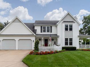 50590 Deer Ridge Ct, Granger, IN 46530