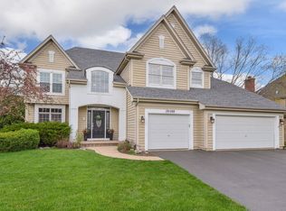 39W288 Forbes Dr, Geneva, IL 60134