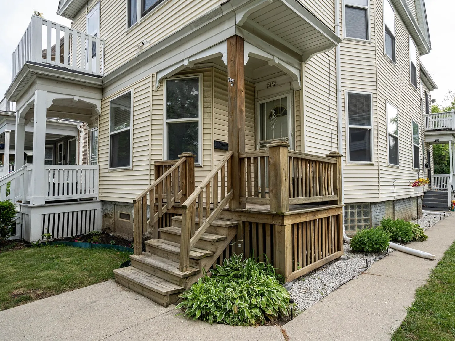 1 bed, 650 sqft, $925 — Photo 2