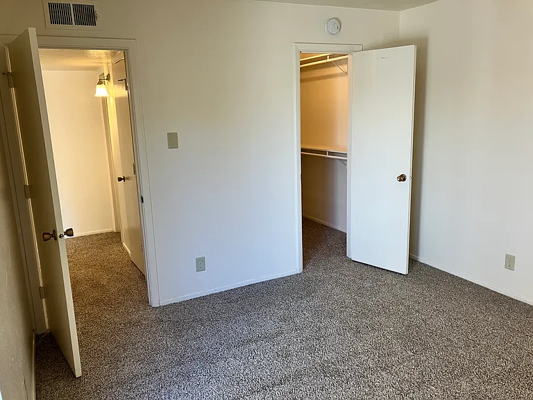 1917 Ridgecrest Dr SE #413 — Photo 25
