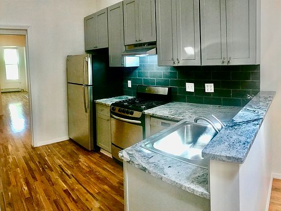 3rd image of 98 Wyckoff St APT 3L