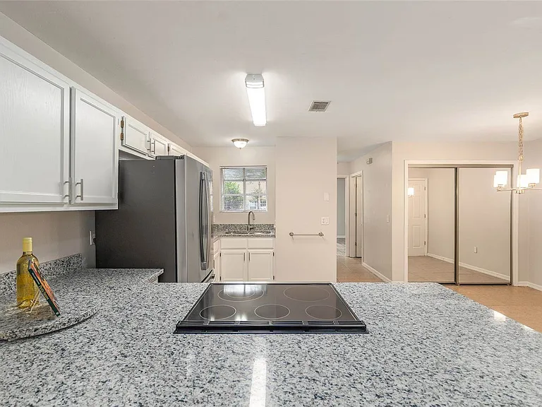 9755 SW 52nd Rd — Photo 9