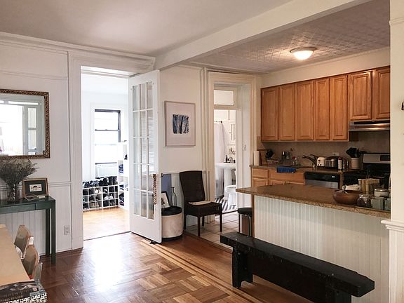 4th image of 417 Grand St APT 3