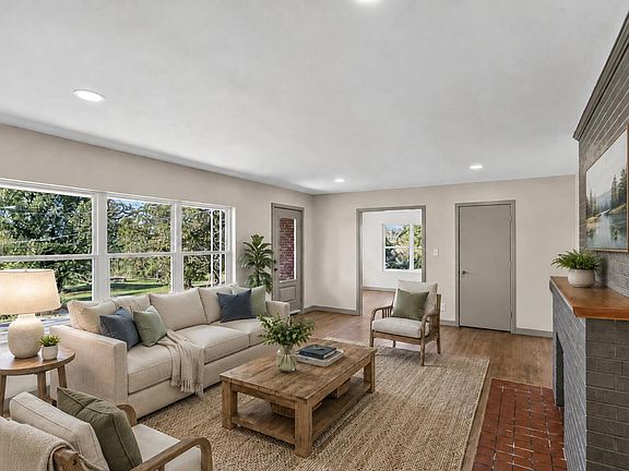 4th image of 74 Summit Ave