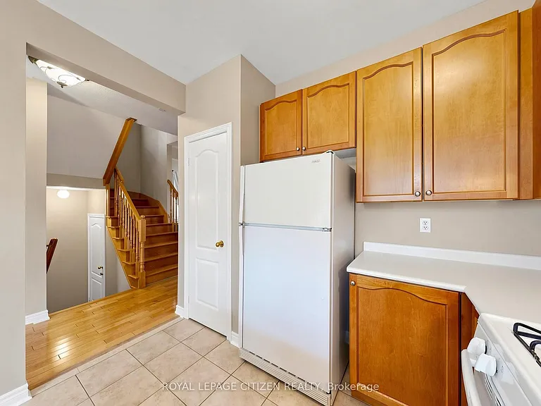 23 Planter Cres #UPPER — Photo 7
