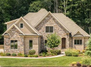 6281 Dry Canyon Ln, Hixson, TN 37343