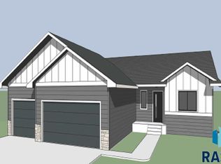 904 N Main St, Lennox, SD 57039
