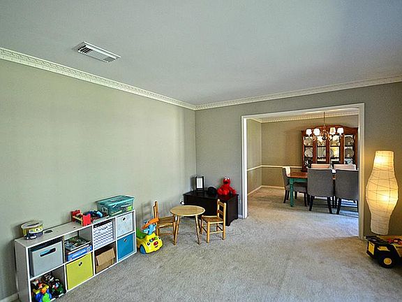 5th image of 3419 Plum Brook Ln