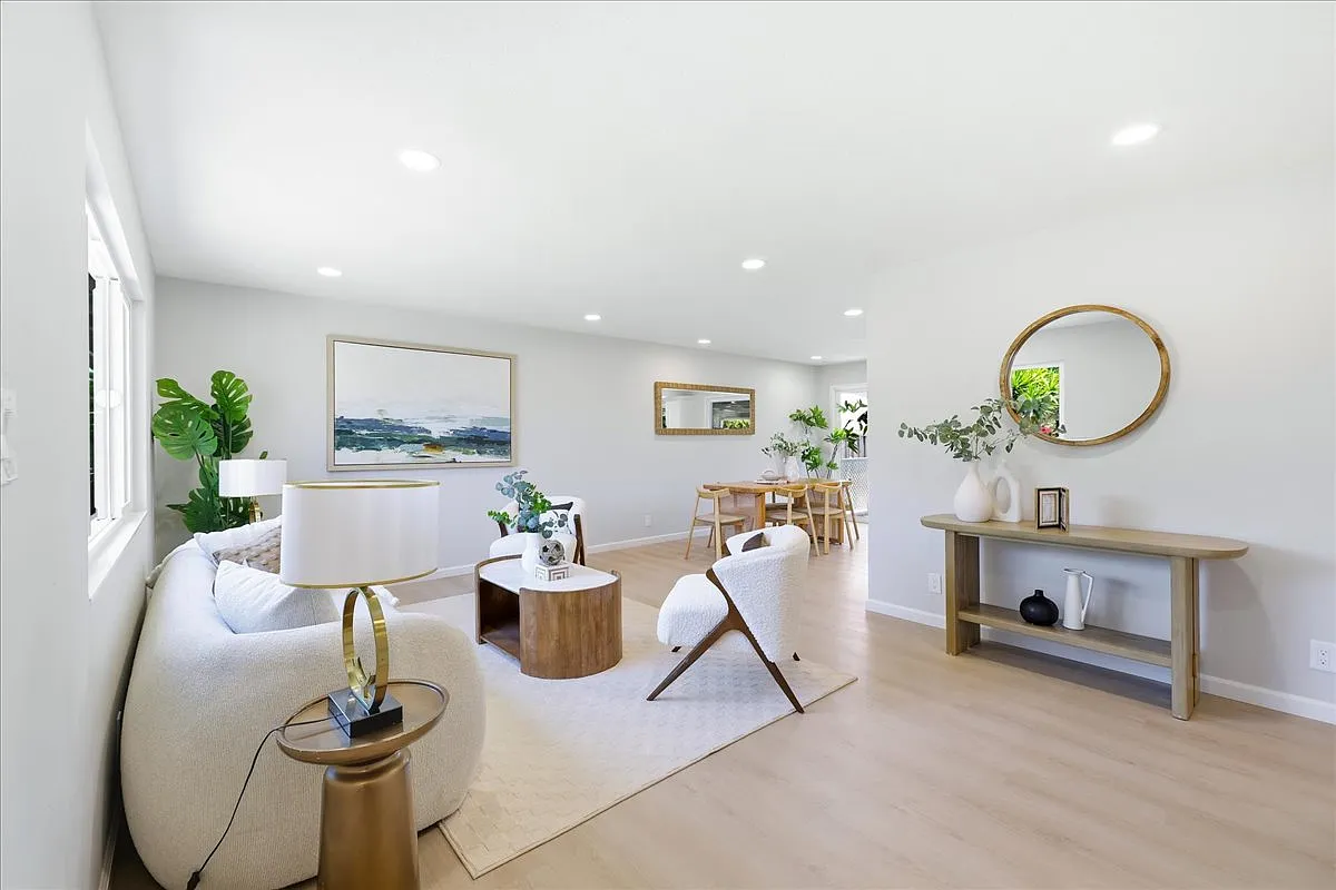 3 bed, 1134 sqft, $4,000 — Photo 1