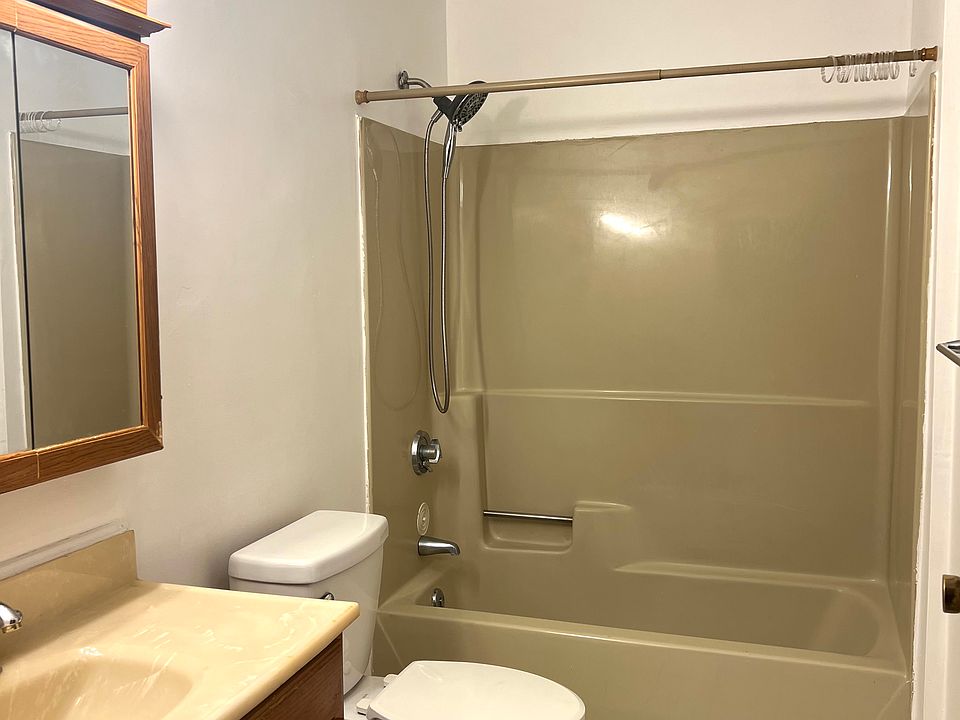 1st image of 420 Woodward Rd APT 20