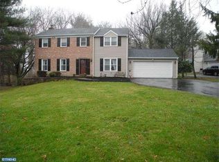 20 Colonial Cir, Thornton, PA 19373