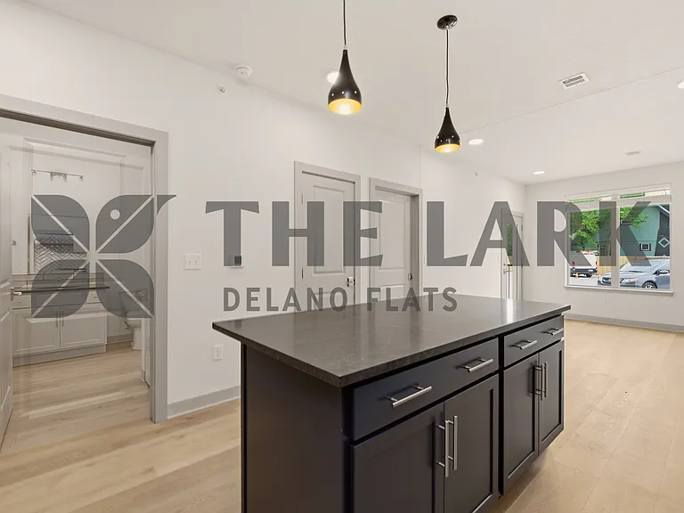 721 W Maple St #1000 — Photo 15
